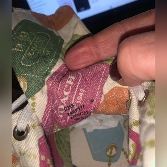 Coach Tan signature Canvas High Top Shoes Women Sz. 7 Barrett Graffiti FLAWED - Picture 5 of 12